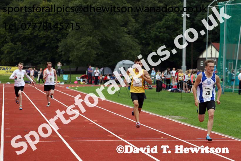 Boys 200 metres at the Northern Inter-Counties under-17s and 15s at Witton Park, Blackburn. Photo: David T. Hewitson/Sports for All Pics